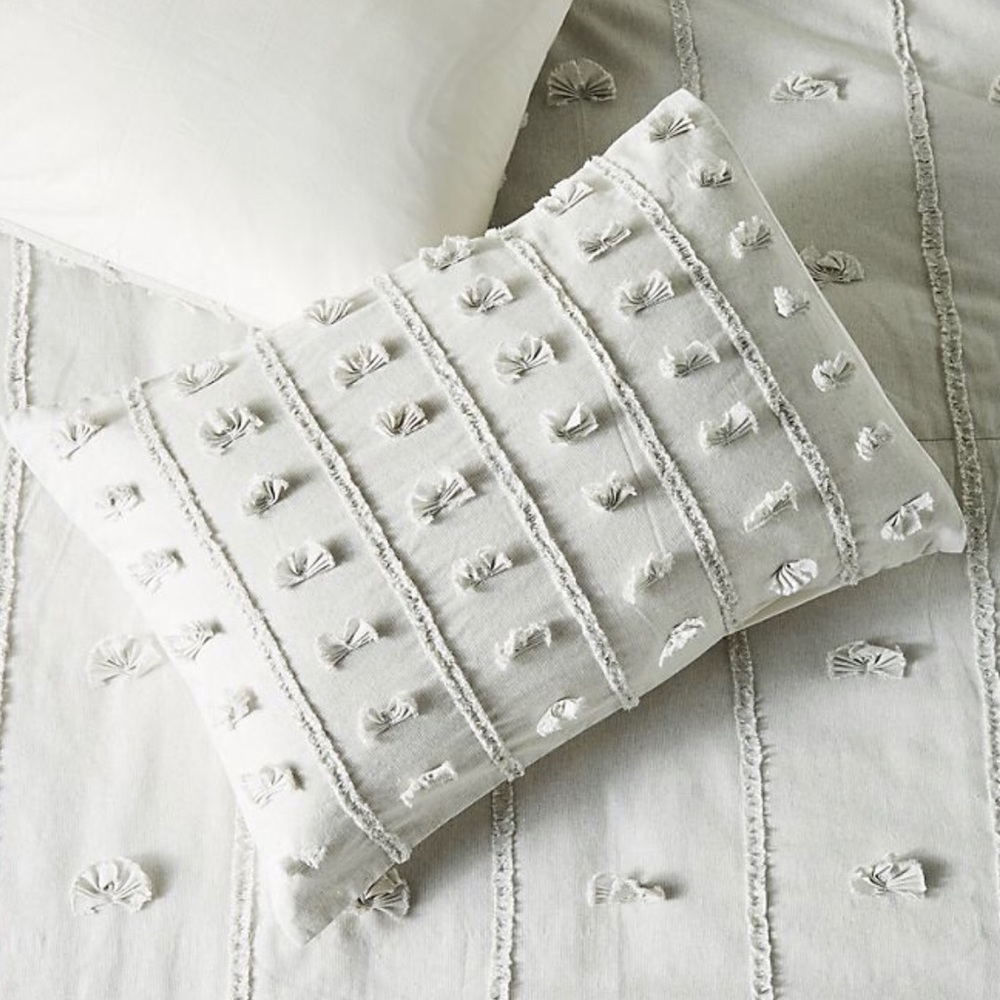 Anthropologie Textured Ivory Tufted Throw Pillow Cover